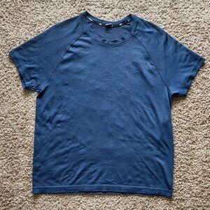 Rhone Shirt Mens Medium Short Sleeve Running Hiking Gym Outdoor Performance Blue